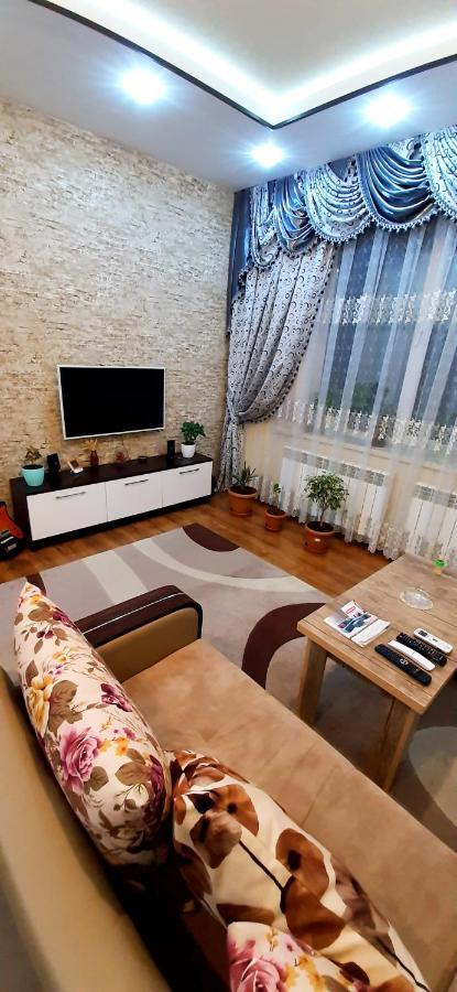 Dom Semya Deluxe Gusar Qusar Exterior foto
